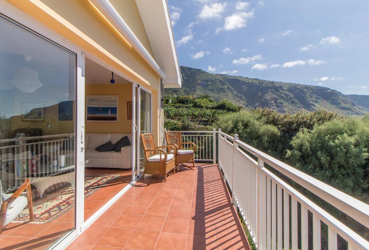 Villa In Protected Space In Front Of The Sea Лос Реалехос Екстериор снимка